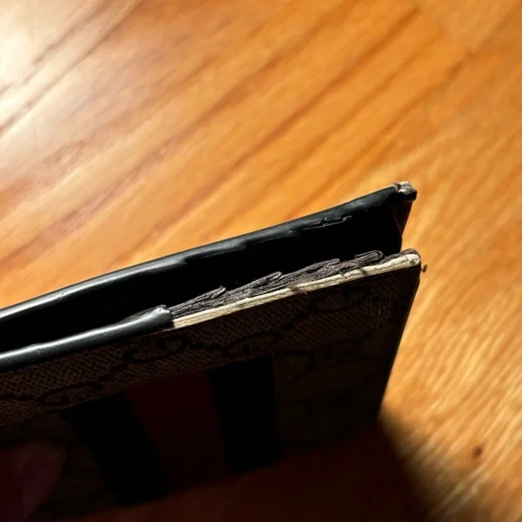 Gucci GG Supreme Logo Stripe Leather Bifold Wallet 🔥 - Picture 7 of 8